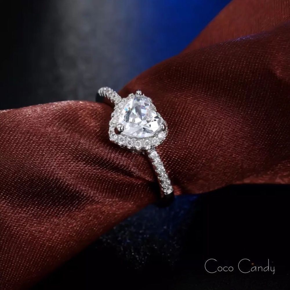 🆕Heart Shaped Crystal Ring - Picture 5 of 7